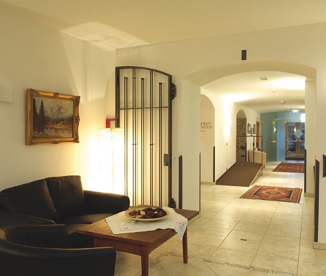Lobby-2