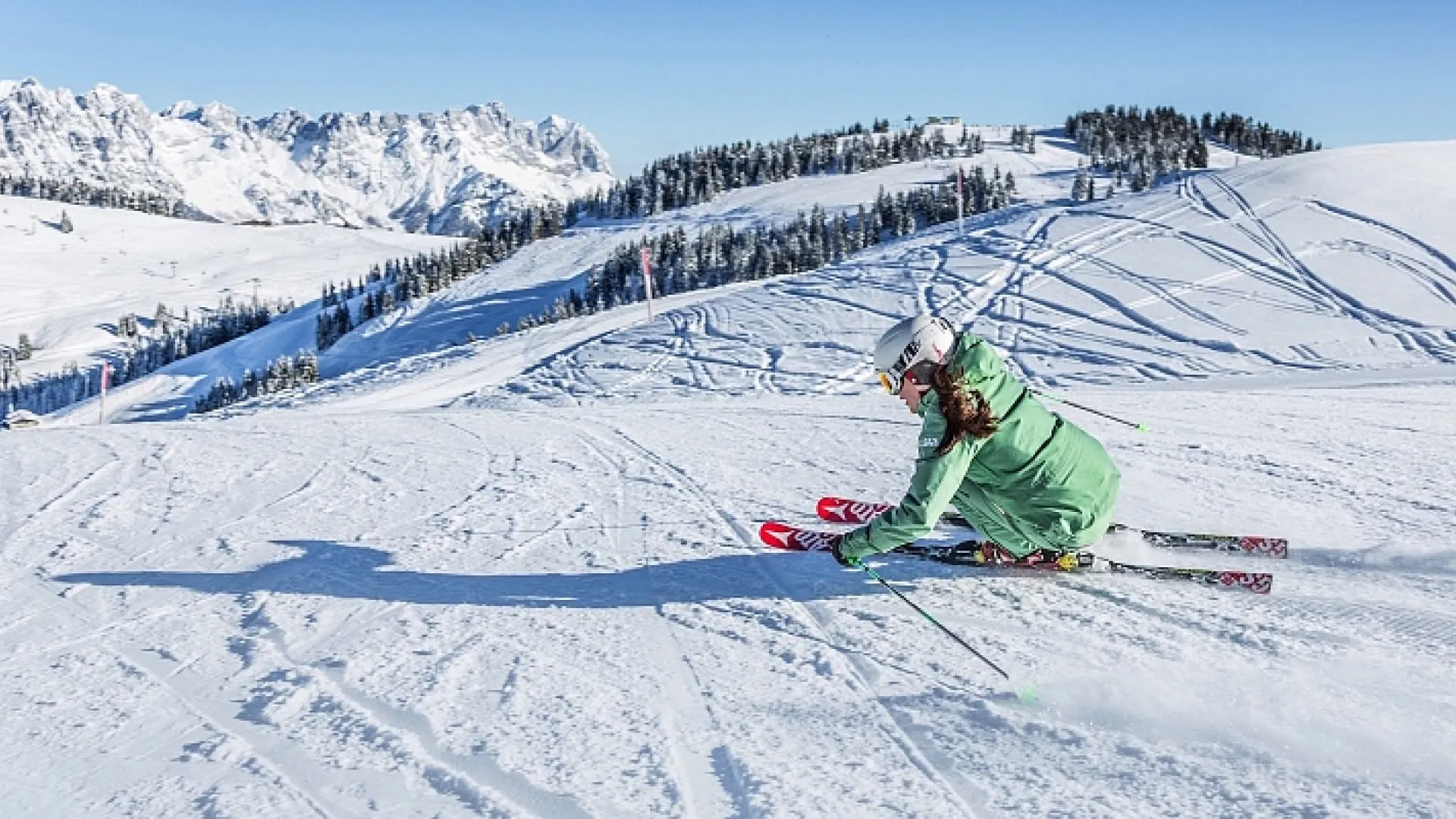 Skifahrerin im Kaisergebirge, Skiwelt Wilder Kaiser